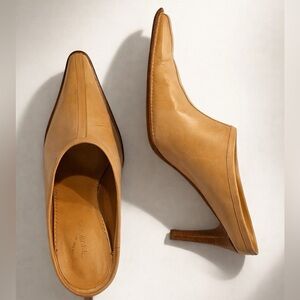 Privilege Lavorazione Artigiana Leather Pointed-Toe Mule Heels, tan, 40, GUC